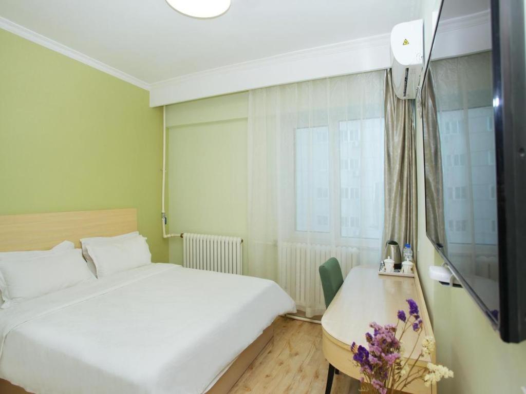 Super 8 Hotel Chengde Imperial Summer Resort Bagian luar foto