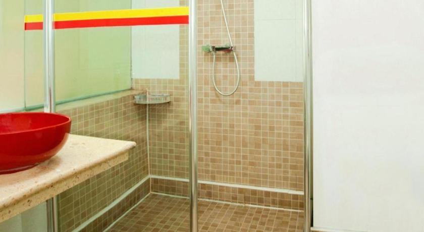 Super 8 Hotel Chengde Imperial Summer Resort Bagian luar foto