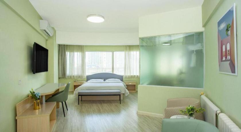 Super 8 Hotel Chengde Imperial Summer Resort Bagian luar foto