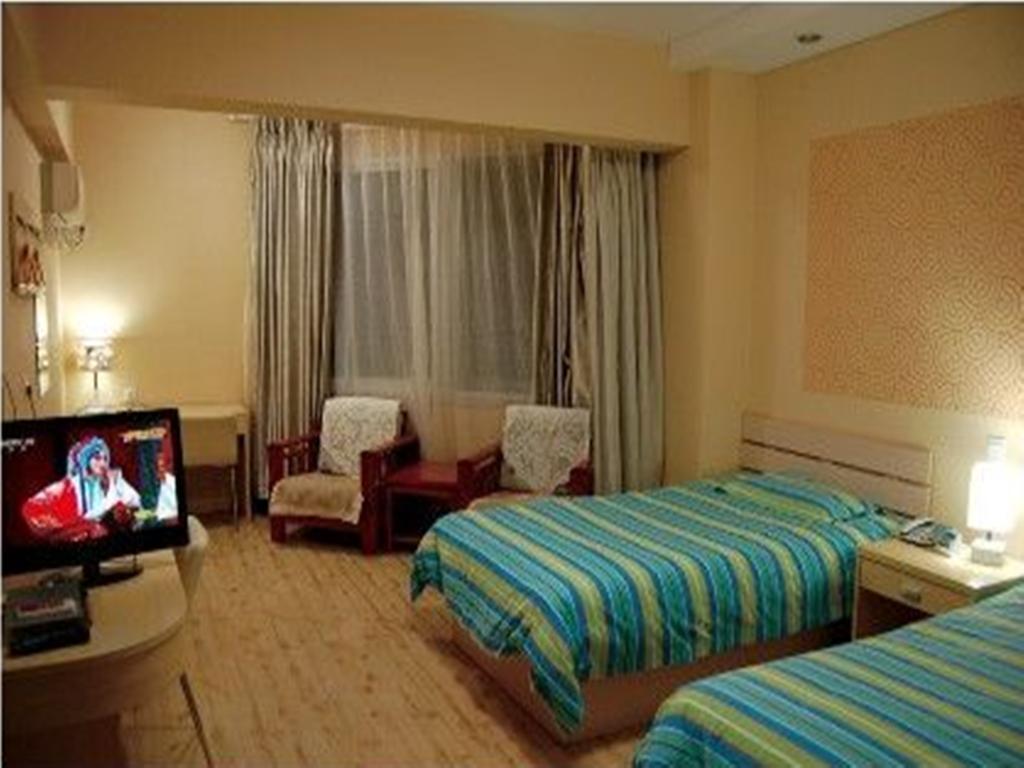 Super 8 Hotel Chengde Imperial Summer Resort Bagian luar foto
